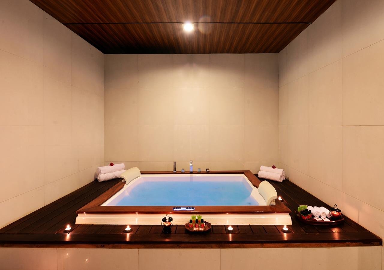 M B Greens Clarks Inn Moradabad Exterior photo