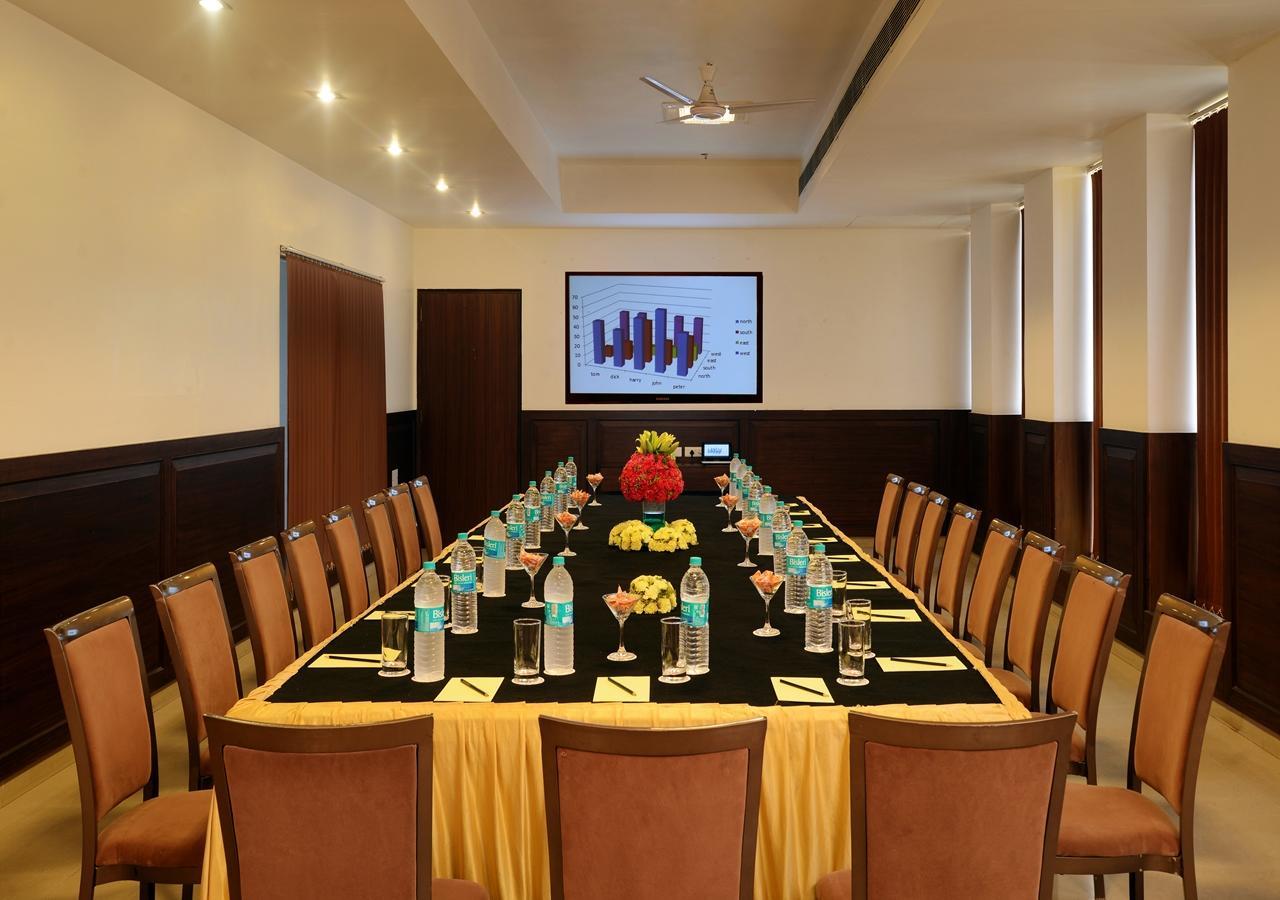 M B Greens Clarks Inn Moradabad Exterior photo