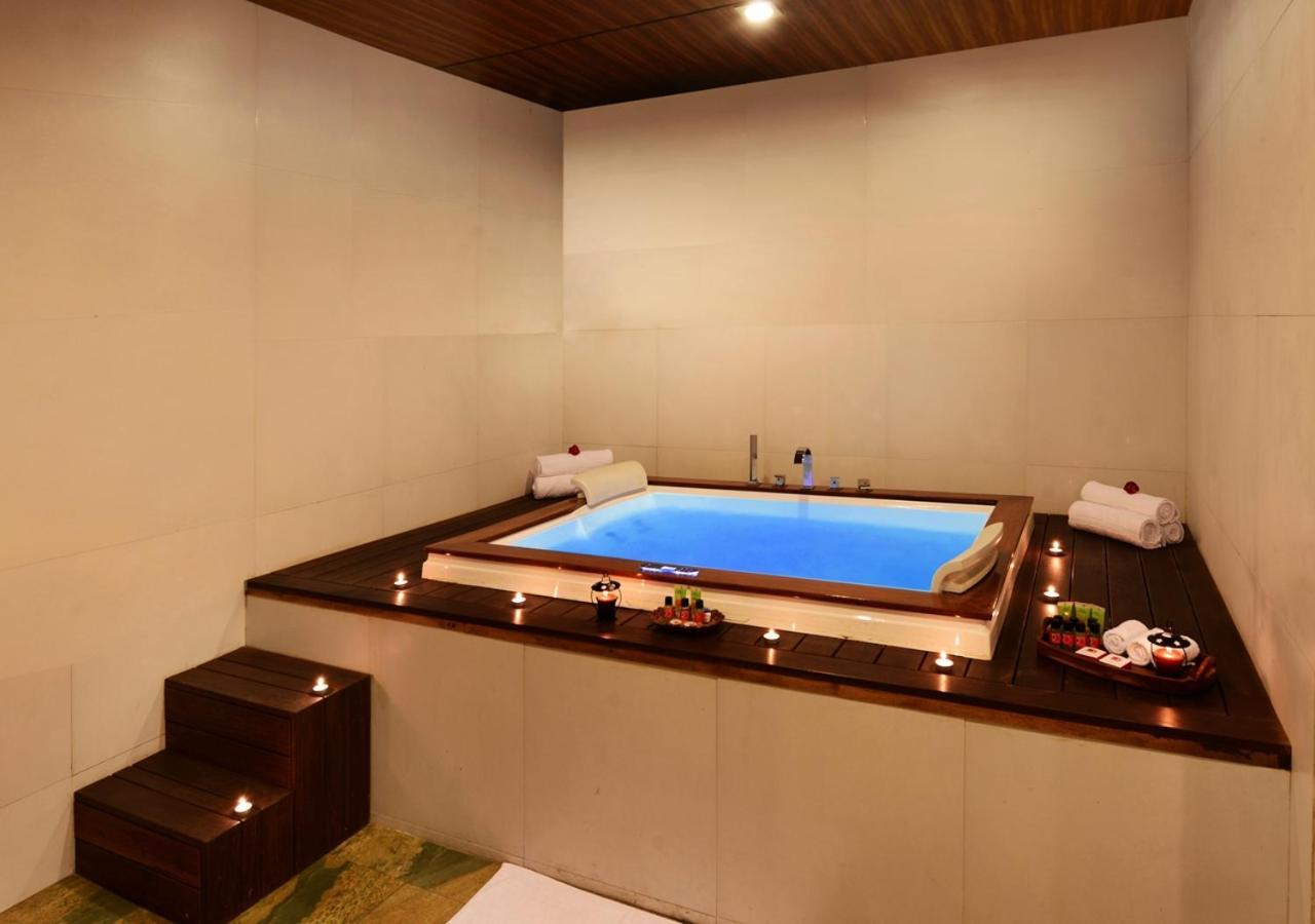 M B Greens Clarks Inn Moradabad Exterior photo