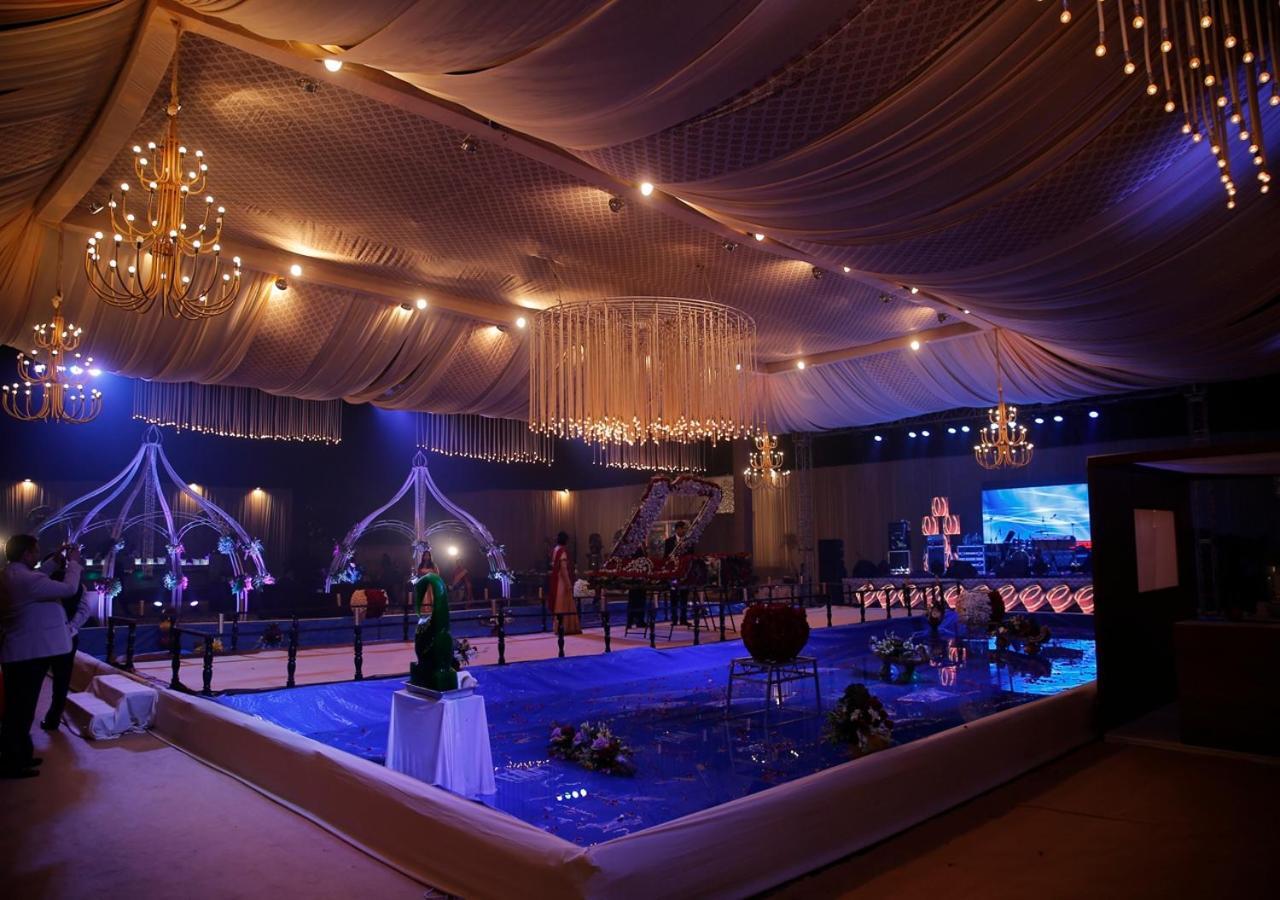 M B Greens Clarks Inn Moradabad Exterior photo