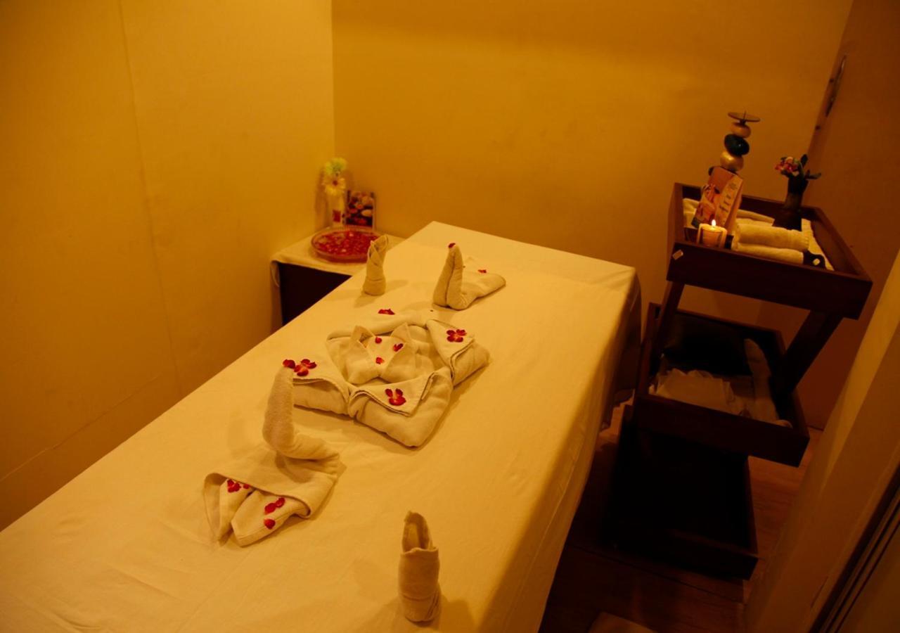 M B Greens Clarks Inn Moradabad Exterior photo
