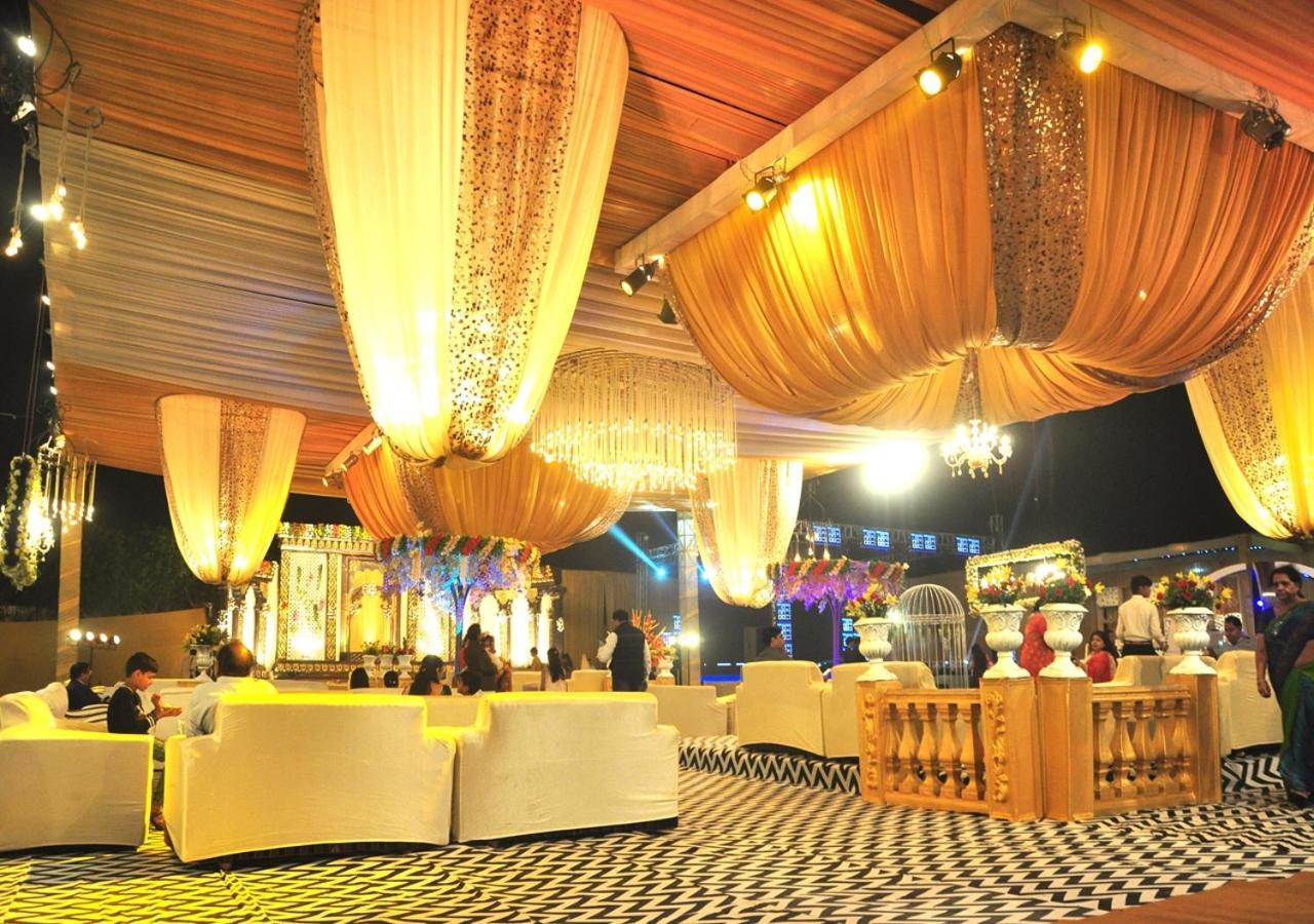 M B Greens Clarks Inn Moradabad Exterior photo